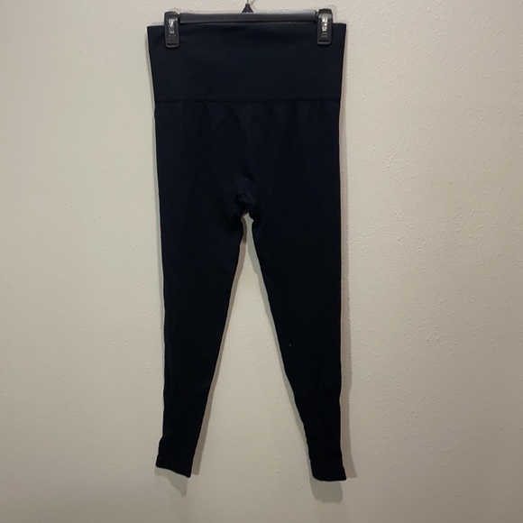 5 for $25 Gymshark high waist leggings black - Picture 5 of 9